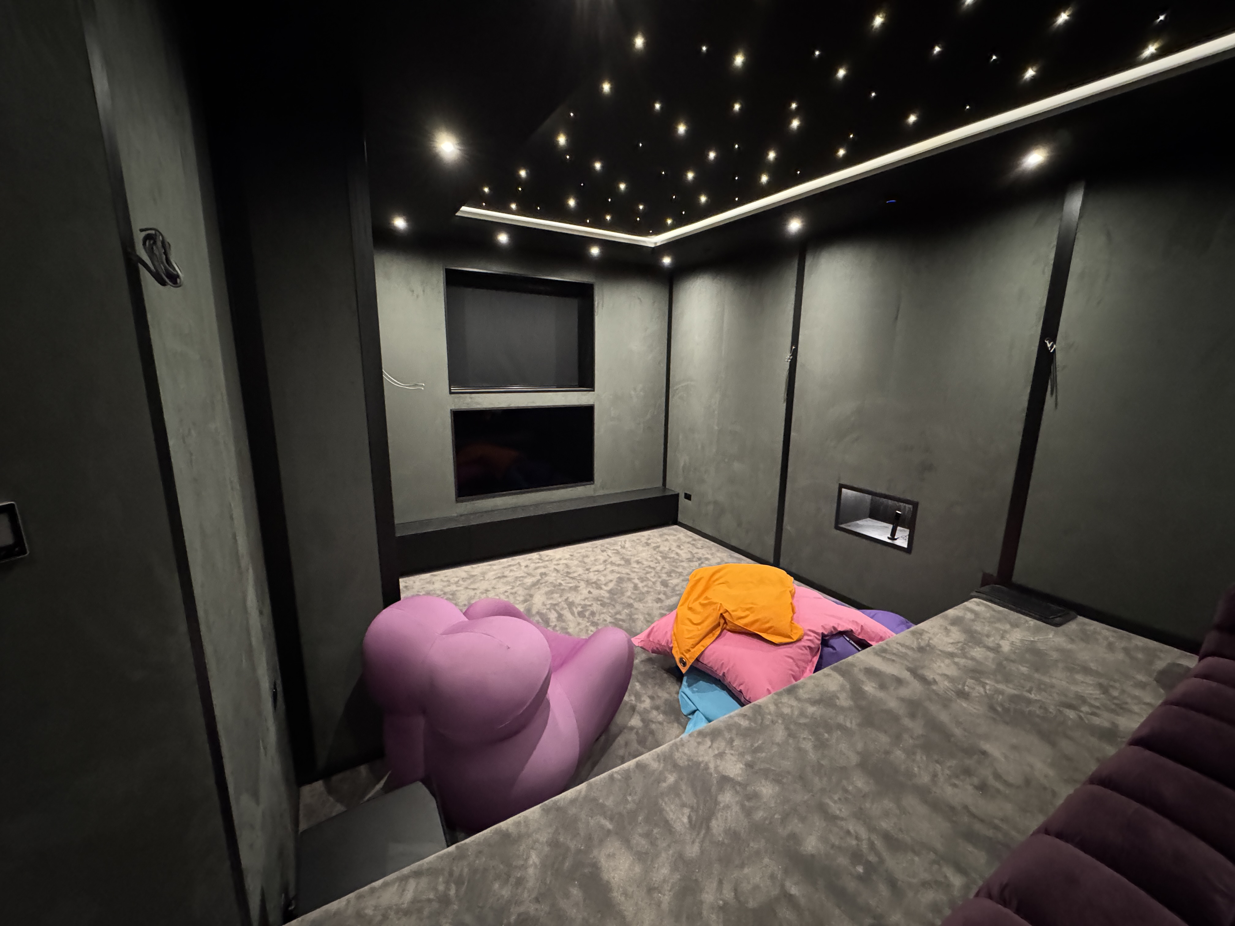 Private Cinema